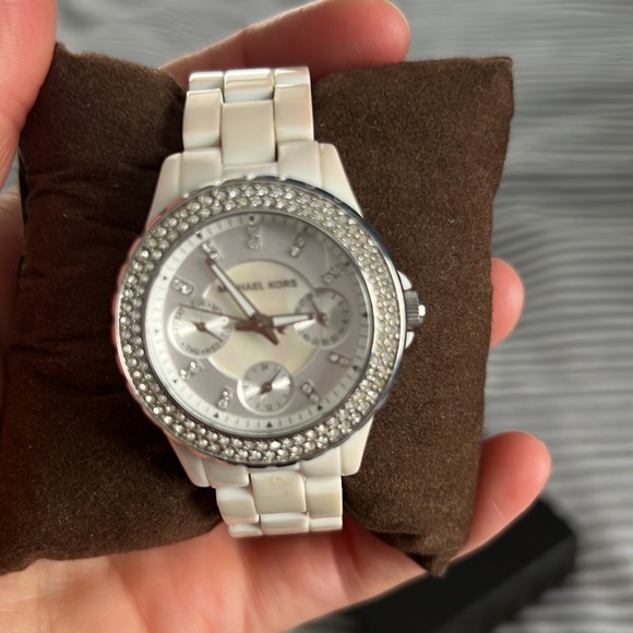 Michael Kors Women's MK5188 Runway White Watch - Picture 2 of 4